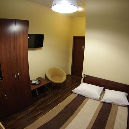 Hotel Darnitskiy Kiev Chambre photo