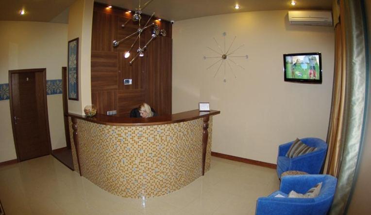 Hotel Darnitskiy Kiev Extérieur photo