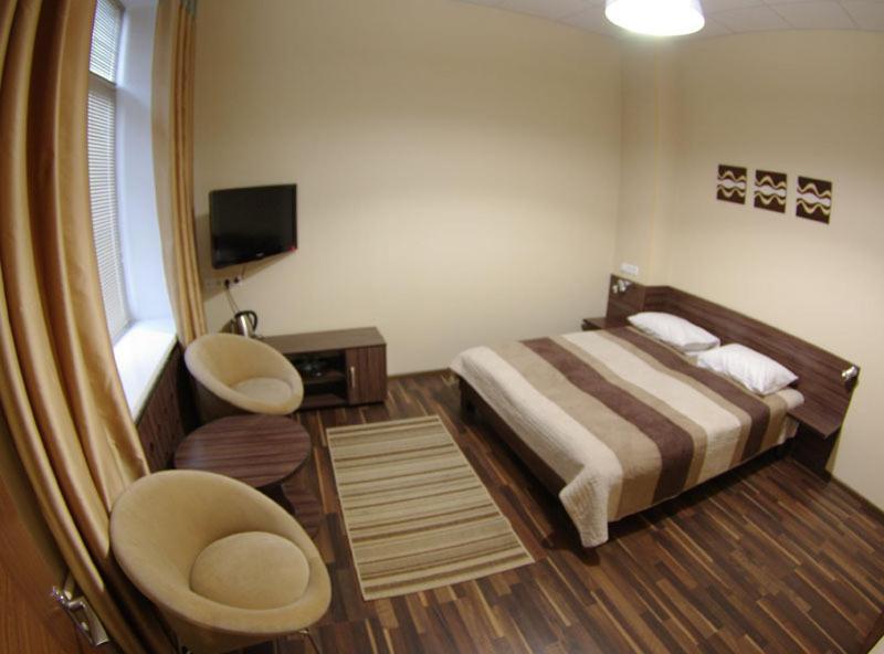 Hotel Darnitskiy Kiev Chambre photo