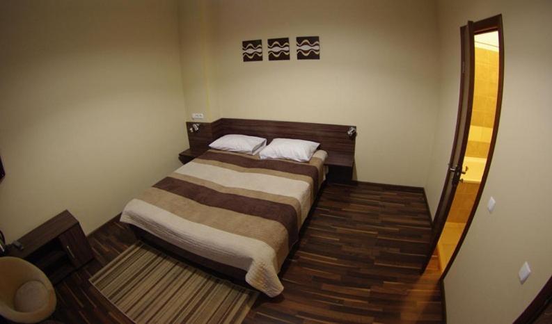 Hotel Darnitskiy Kiev Chambre photo